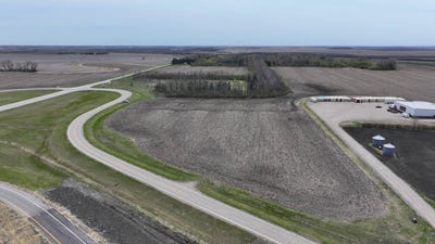 /international/us/land-auction-section-10-139-50-west-fargo-nd-110108501775/