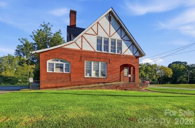 /international/us/2415-e-main-street-lincolnton-nc-110120108816/