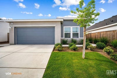 /international/us/9611-redwood-river-lane-shafter-ca-110106974859/