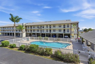 /international/us/340-causeway-boulevard-dunedin-fl-110108199974/