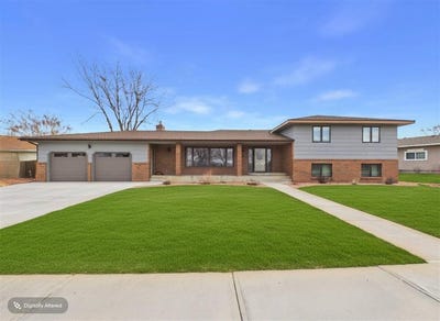 /international/us/853-n-day-st-powell-wy-110107409063/