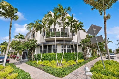 /international/us/111-se-2nd-street-201-delray-beach-fl-110108294202/