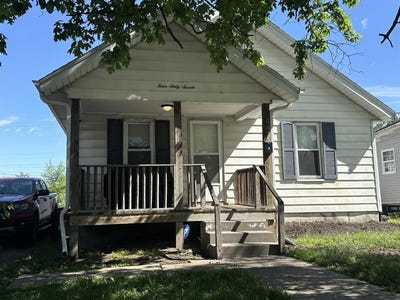 /international/us/467-jackson-st-marshall-mo-110107826383/