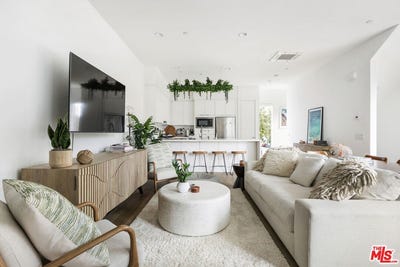 /international/us/10907-otsego-st-north-hollywood-ca-110106271553/