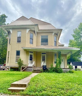 /international/us/321-n-c-street-oskaloosa-ia-110101526605/