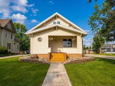 /international/us/602-1st-st-hull-ia-110108604772/
