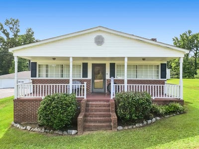 /international/us/6217-n-highway-25-hodges-sc-110108628324/