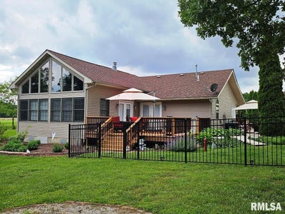 /international/us/12720-soaring-eagle-lane-plainview-il-110099072187/