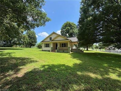 /international/us/3428-genie-road-east-bend-nc-110100334400/
