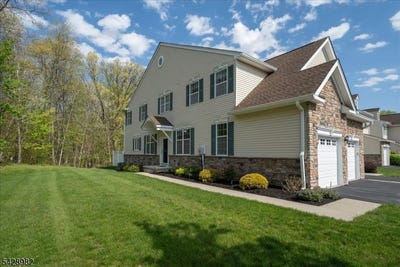 /international/us/13-julia-pl-mount-olive-twp-nj-110107922828/