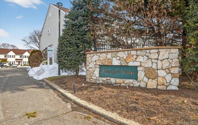 /international/us/32-stratford-green-farmingdale-ny-110106173599/