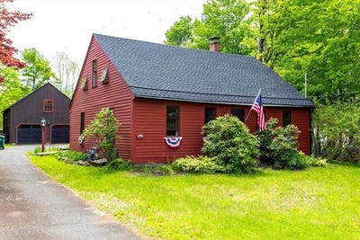 /international/us/30-the-common-phillipston-ma-110107483745/
