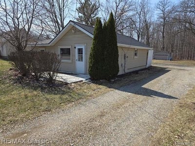 /international/us/3259-n-state-road-richfield-twp-mi-110108387470/