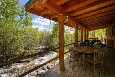 /international/us/9-booth-gulch-lane-sheridan-mt-110108333627/
