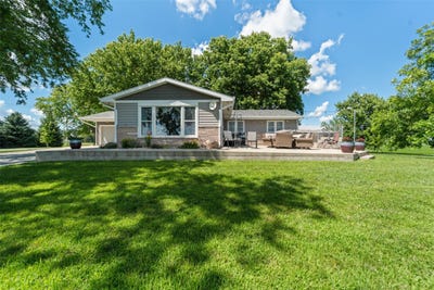 /international/us/16072-530th-avenue-gilbert-ia-110109080068/