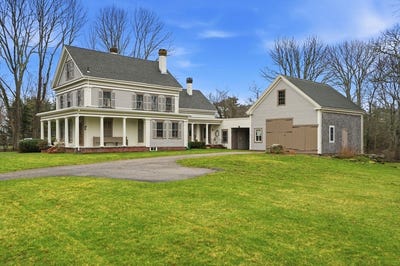 /international/us/194-center-street-yarmouth-ma-110107574101/