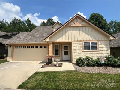 /international/us/24-gray-wolf-lane-hendersonville-nc-110096695781/