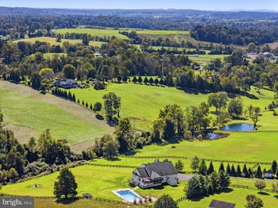 /international/us/9593-springs-road-warrenton-va-110120423082/