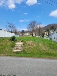 /international/us/8117-southern-avenue-stonewood-wv-110106802841/