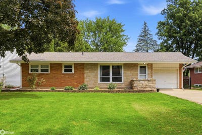/international/us/2716-division-street-burlington-ia-110108389279/
