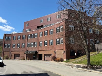 /international/us/112-franklin-street-bangor-me-110107965756/