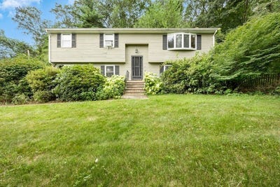 /international/us/52-framingham-road-southborough-ma-110101101513/