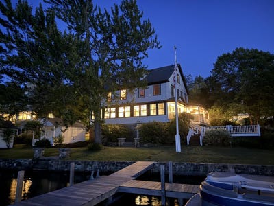 /international/us/15-lake-avenue-sunapee-nh-110104974587/