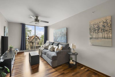 /international/us/333-w-mifflin-street-madison-wi-110108146754/