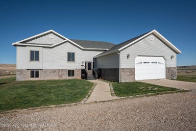 /international/us/226-red-hill-avenue-marbleton-wy-110108293440/