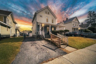 /international/us/24-crescent-place-middletown-ny-110097990827/