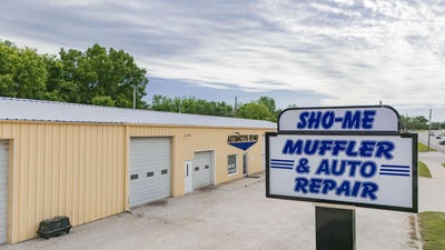 /international/us/1114-w-broadway-street-bolivar-mo-110099994364/
