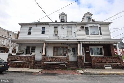 /international/us/13-lewis-street-minersville-pa-110108662215/