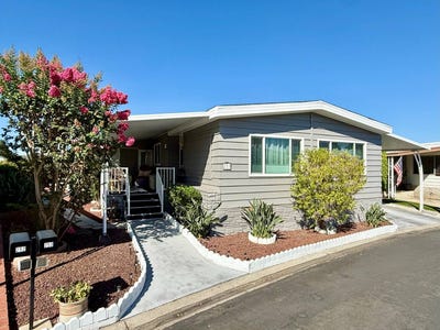 /international/us/24001-muirlands-blvd-lake-forest-ca-110119643211/