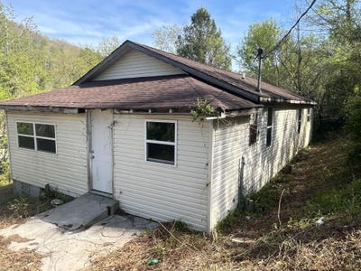 /international/us/109-ann-street-pineville-ky-110107278957/