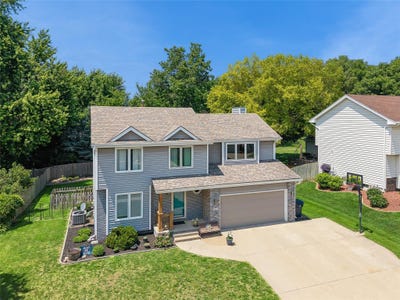 /international/us/4014-98th-street-urbandale-ia-110108577322/