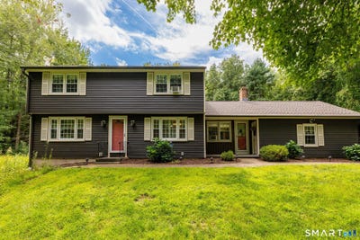 /international/us/15-village-lane-burlington-ct-110119765825/