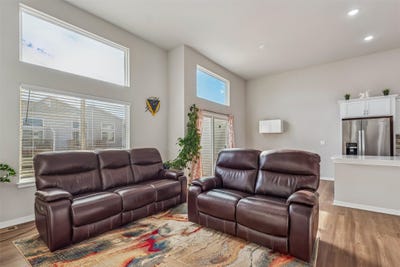 /international/us/9732-crowning-drive-west-des-moines-ia-110105701759/