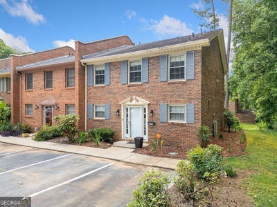 /international/us/3329-york-place-decatur-ga-110100766598/