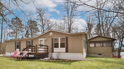 /international/us/2188-e-five-point-lake-drive-nw-hackensack-mn-110106976236/