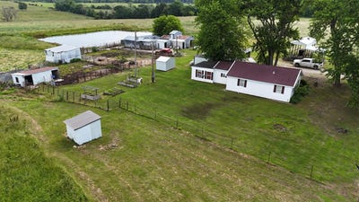/international/us/4317-p-road-seymour-mo-110100089097/
