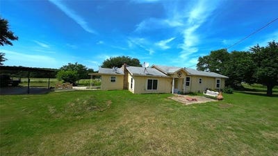 /international/us/797-poor-farm-road-franklin-tx-110101268663/