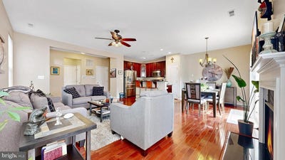 /international/us/433-afton-dr-middletown-de-110106787008/