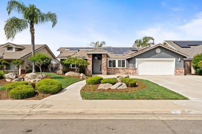 /international/us/2371-sophia-lane-kingsburg-ca-110107466656/
