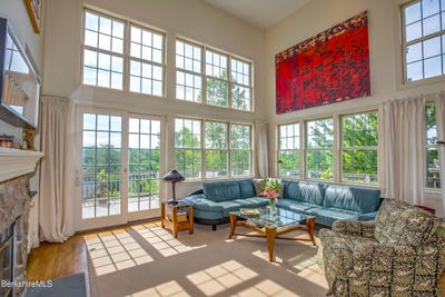 /international/us/11-blossom-hill-lenox-ma-110100633856/