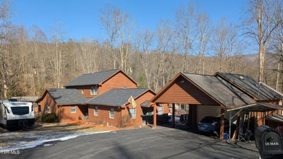 /international/us/1606-valley-view-drive-big-stone-gap-va-110105282932/