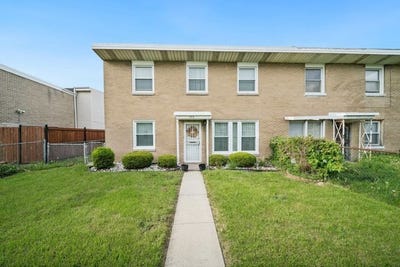 /international/us/253-w-46th-street-chicago-il-110107680608/