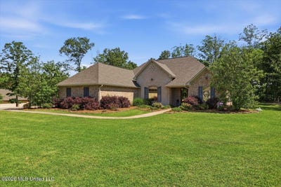 /international/us/736-clover-ridge-way-brandon-ms-110108063269/