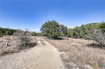 /international/us/101-purple-sage-street-driftwood-tx-110105973239/