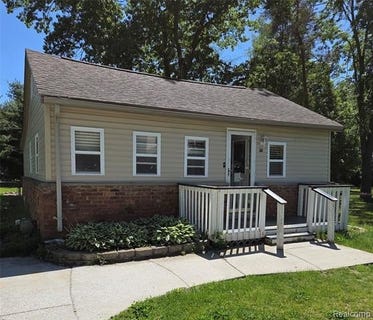 /international/us/941-burlingham-street-oxford-twp-mi-110108478887/