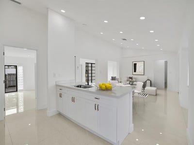 /international/us/200-se-7th-st-dania-beach-fl-110097190287/